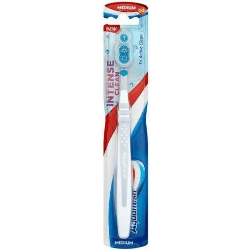 Четка за зъби  Аквафреш Intense clean