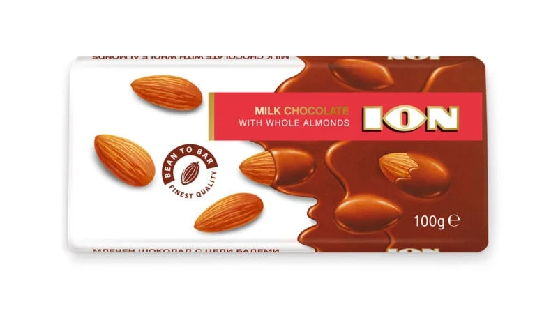 Шоколад ION млечен с цели бадеми 0,200